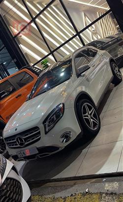 مرسيدس بنز GLA